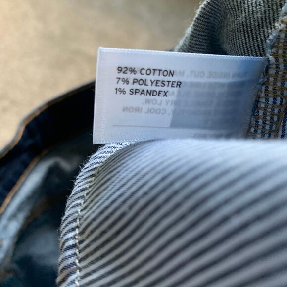 Duluth Trading Co Dark Denim Bermuda Shorts Sz 8 - Picture 3 of 5